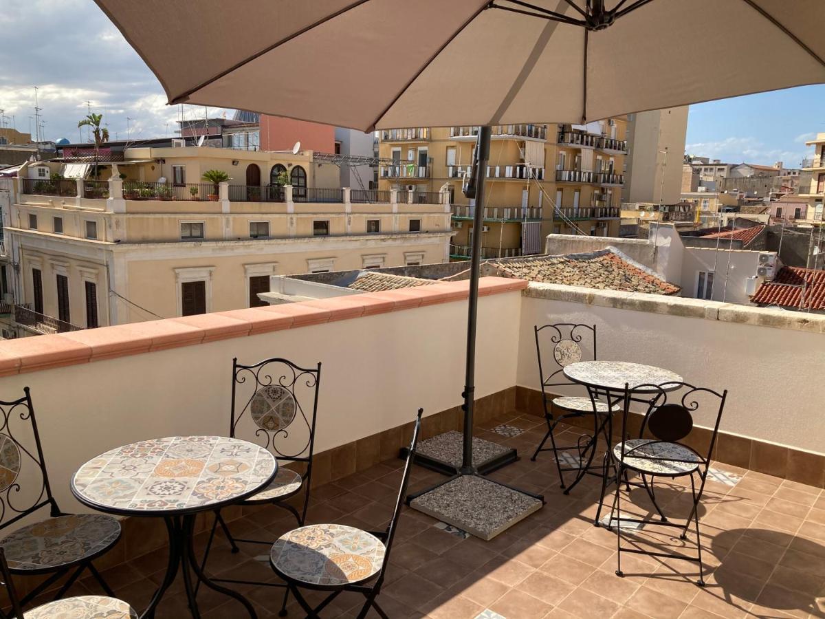 Casa Gaudi Apartment Syracuse ภายนอก รูปภาพ