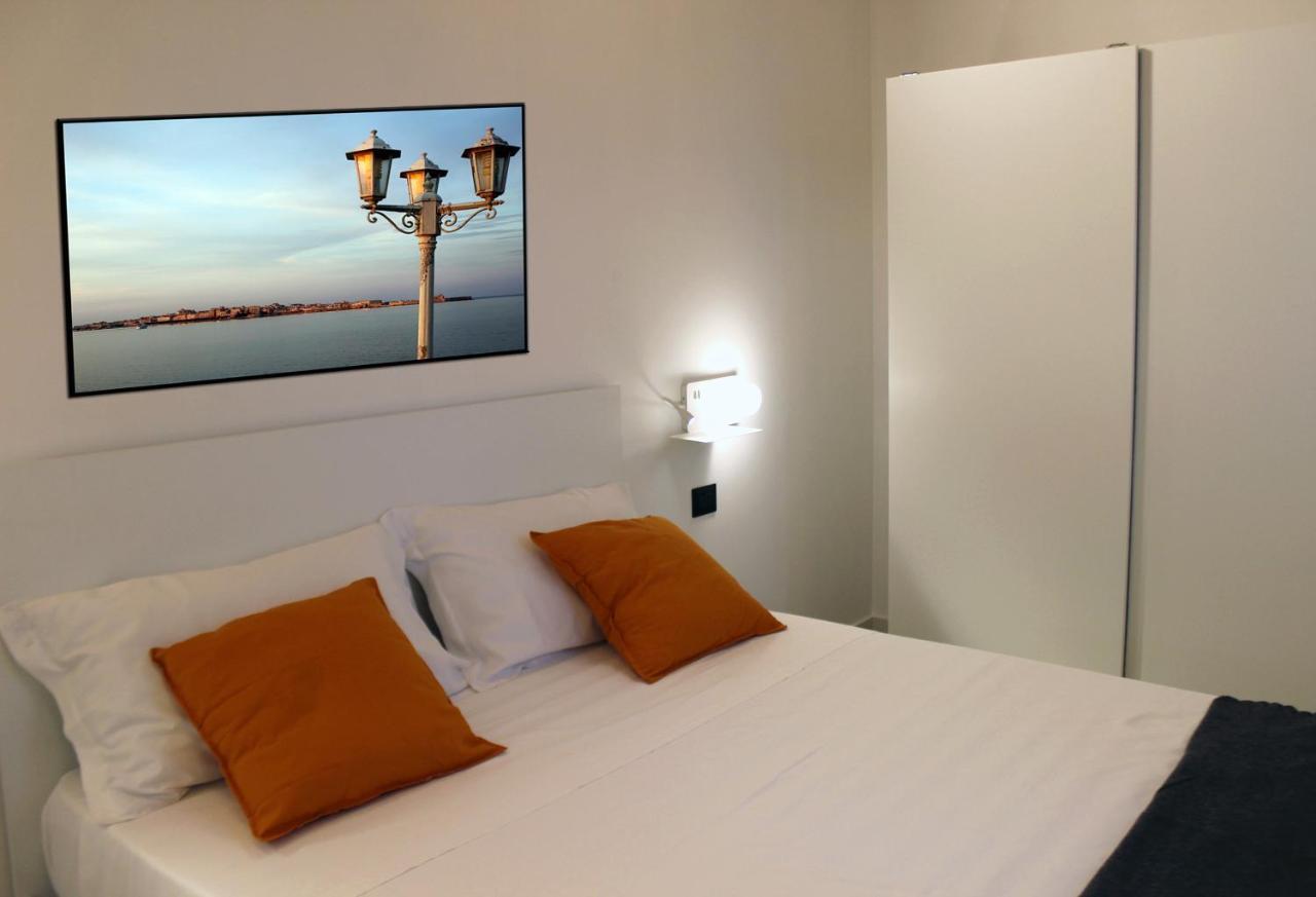 Casa Gaudi Apartment Syracuse ภายนอก รูปภาพ